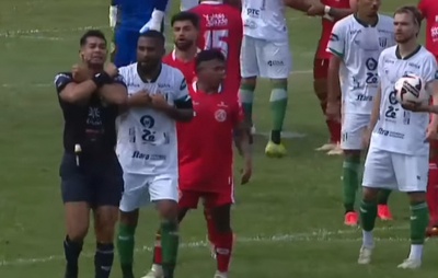 Protocolo antirracismo da Fifa é acionado pela primeira vez na Divisão de Acesso do Goianão; entenda