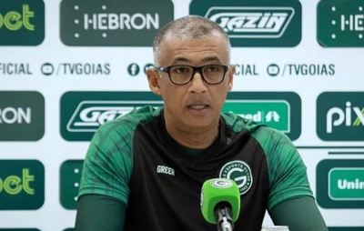 Jair Ventura define Ednilson Sena, ex-Vitória, como novo preparador físico do Goiás