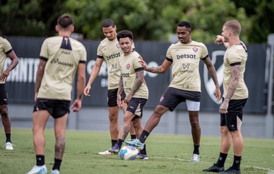 Com retorno de Everaldo, Vitória finaliza preparação para encarar o Botafogo