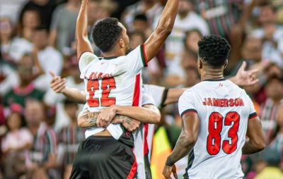 Gol de Lucas Braga relembra jogada de Zé Hugo contra o Fluminense no Brasileirão 2024; veja comparação