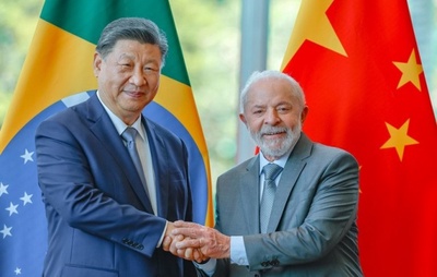 Pela segunda vez em menos de um ano, Lula vai à China e se encontra com Xi Jinping