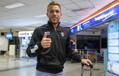 Grêmio oficializa retorno de Arthur e reforça meio de campo com Erick Noriega