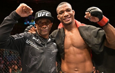 Com aposentadoria de Jon Jones, baiano Jailton "Malhadinho" entra no top 5 dos pesos-pesados