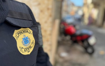 Dois homens são presos por extorsão em Vitória da Conquista após ameaças com vídeos e fotos de filhos das vítimas