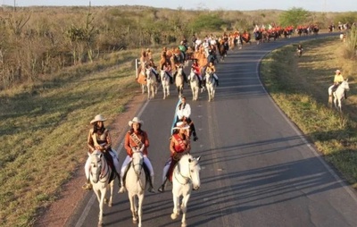 São Domingos celebra 40 anos do Desfile dos Vaqueiros com fé, tradição e emoção
