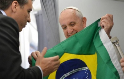 Brasil foi destino da 1ª viagem internacional de Francisco como papa; entenda relação com o país