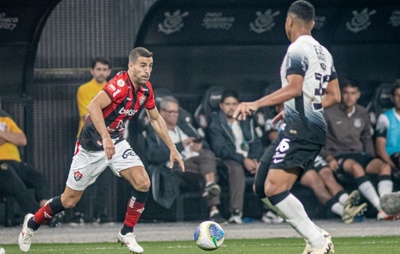 Bola rolando! Acompanhe em tempo real Corinthians x Vitória pelo Brasileirão