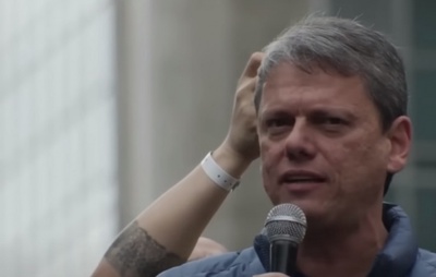Tarcísio defende anistia 'ampla e irrestrita' e ataca STF em ato bolsonarista na Paulista