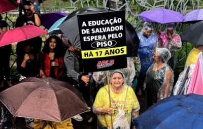 Professores da rede municipal aprovam greve em Salvador para reivindicar do Piso Nacional do Magistério