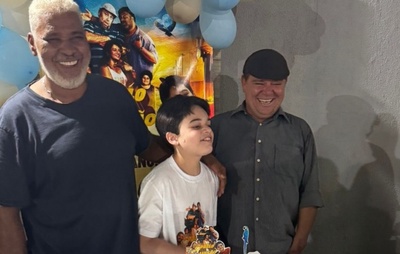 Criança faz aniversário com tema “Pablo e Luisão” e recebe surpresa especial