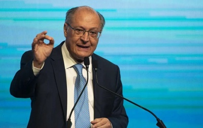 Governo quer reduzir custos do vale-alimentação, diz Alckmin