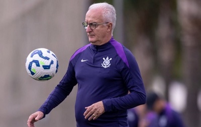 Dorival Júnior explica motivo de ida ao Corinthians em apresentação no clube: “Veio do coração”