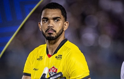 Vitória: Lucas Arcanjo lamenta atuação "não boa" contra São Paulo e foca em duelo crucial no Barradão