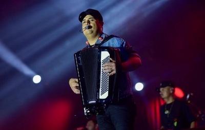 Tarcísio do Acordeon destaca importância de cantar “verdades” e anuncia novo projeto gravado em Campina Grande