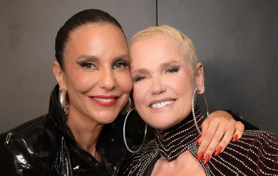 VÍDEO: Ivete Sangalo brinca com Xuxa nos bastidores de 60 anos da TV Globo