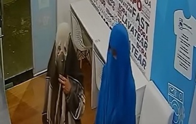 Dupla 'fantasma' furta TV de lavanderia 24 horas em Porto Seguro