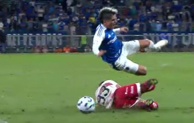 William Pottker rebate Fagner após entrada dura na Copa do Brasil: "Não aceito vitimismo"