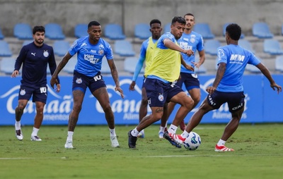 Bahia se reapresenta e inicia preparação visando o Flamengo; Ronaldo inicia transição