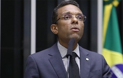 Deputado Otoni de Paula contesta operação policial no Complexo do Alemão e da Penha e pede investigação federal