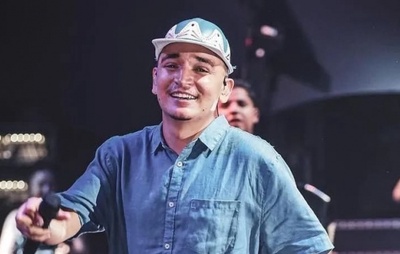 João Gomes passa por cirurgia na língua e comenta sobre harmonização facial