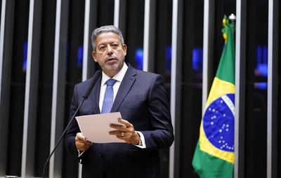 Câmara adiciona projeto de mudanças no Imposto de Renda e aprova em votação simbólica