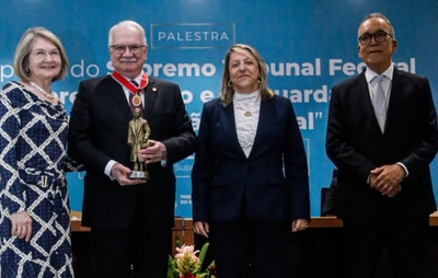 Ministro do STF, Edson Fachin recebe medalha do mérito do Judiciário do TJ-BA, em Salvador