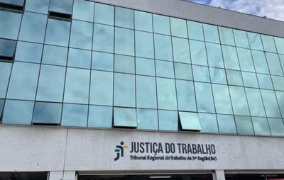 TRT-BA convoca reclamantes do Vitória para audiência híbrida sobre aportes e bloqueio de bens