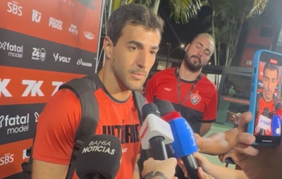 Cáceres lamenta empate do Vitória e preocupa com lesão na coxa: ' precisa corrigir os erros'