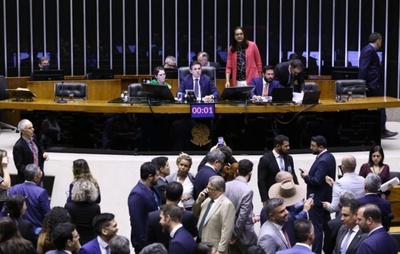 Câmara aprova urgência para projeto que aumenta total de deputados de 513 para 531; mérito pode ser votado nesta noite