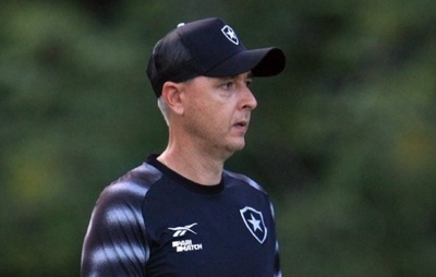 Tiago Nunes aciona Botafogo na Justiça e cobra R$ 3,7 milhões por acordo não cumprido