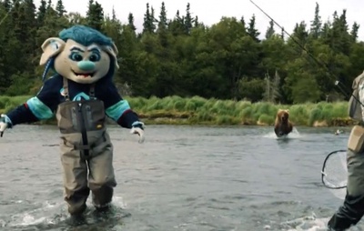 Surpresa no Alasca: Jogador do Seattle Kraken e Mascote Encontram Urso-Pardo Durante Gravação