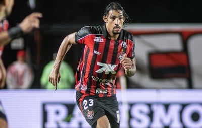 Fabri pede desculpas à torcida do Vitória após pênalti em empate com o Juventude: “Desculpa, Nação”