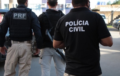 Suspeito de tentativa de feminicídio em Salvador é preso em flagrante durante fuga pela BR-324