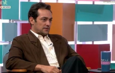 Eduardo Sterblitch relembra episódio em evento que fez dono da RedeTV! pedir demissão do humorista
