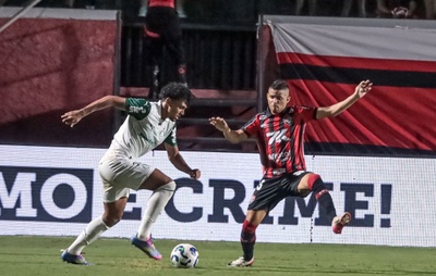 Vitória cede empate ao Palmeiras no Barradão após abrir vantagem de dois gols