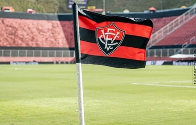 Vitória é condenado a pagar R$ 5 milhões a Bruno Uvini por atrasos salariais; clube promete recorrer
