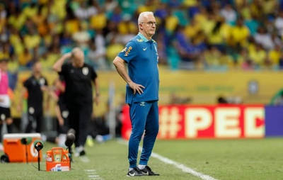 Após cair para 5° nas Eliminatórias, Dorival diz que "as coisas estão evoluindo" na Seleção