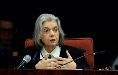 Defendida por Carmem Lúcia, STF aprova lista tríplice feminina para vaga no TSE