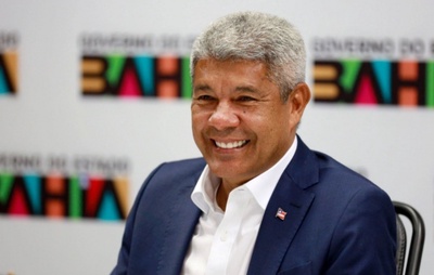 Jerônimo embarca em missão internacional na China ao lado do presidente Lula e anuncia busca por investidores para Bahia