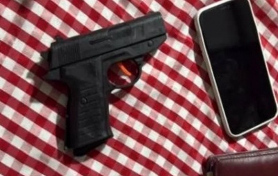 Homem é detido com simulacro de pistola durante São João do Gurutuba em Guanambi