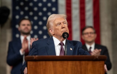 Trump pressiona presidente da África do Sul com vídeo de falso 'genocídio branco'