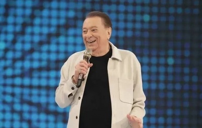 Raul Gil é internado com diverticulite aguda e desidratação; estado de saúde é estável
