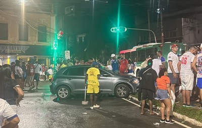 AGORA: Carro atropela cinco pessoas nos arredores da Fonte Nova após o Ba-Vi