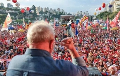 Centrais sindicais fazem marcha a Brasília e levam reivindicações do 1º de Maio ao presidente Lula