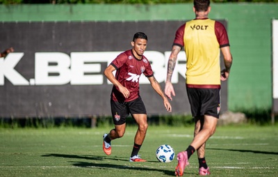 Vitória se prepara para encarar o Cruzeiro com foco tático e desfalques importantes