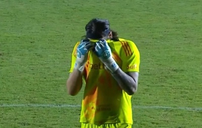 Cássio se emociona em vitória do Cruzeiro após falhas na Sul-Americana: "O ser humano está ficando doente"