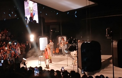 Anavitória encanta Salvador com show da turnê 'Esquinas' na Concha Acústica