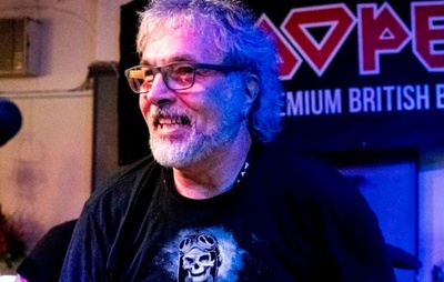 Morre Paul Mario Day, primeiro vocalista do Iron Maiden, aos 69 anos
