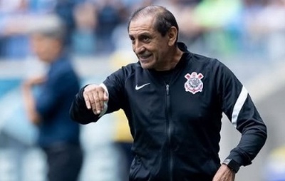 Ramon Díaz recusa investida e Santos segue procurando treinador