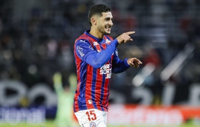 Em crescente no Bahia, Michel Araújo iguala melhor temporada no Brasil